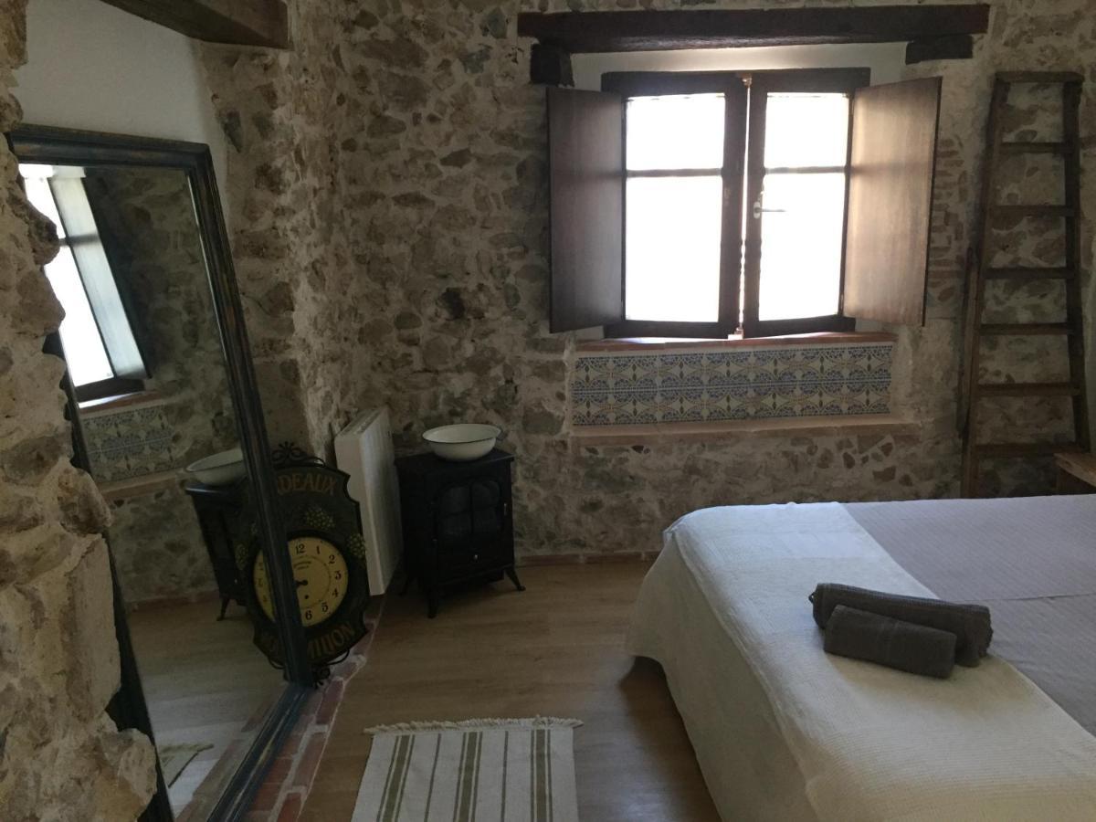 Alojamiento De Piedra Con Encanto Burgo Kültér fotó